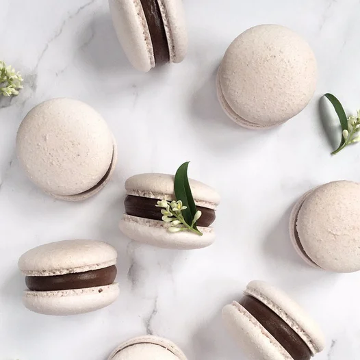 Blackcurrant / Pistachio Praline