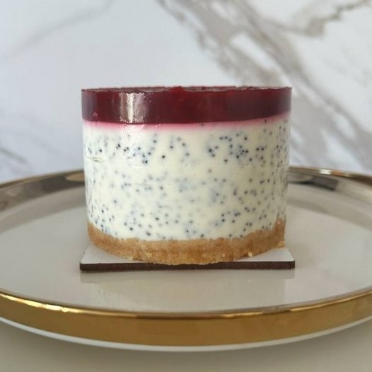 Poppyseed  / Cherry (bento)