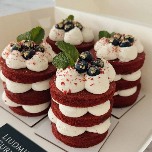 Mini Red Velvet Cake