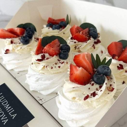 Mini Pavlova