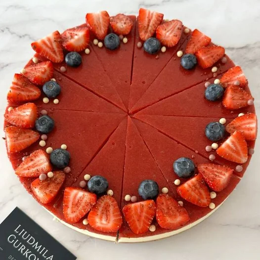 Vanilla Strawberry Cheesecake